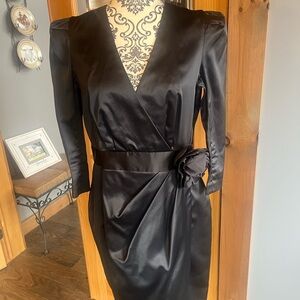 French Connection Black V-Neck Puff Sleeve Dress